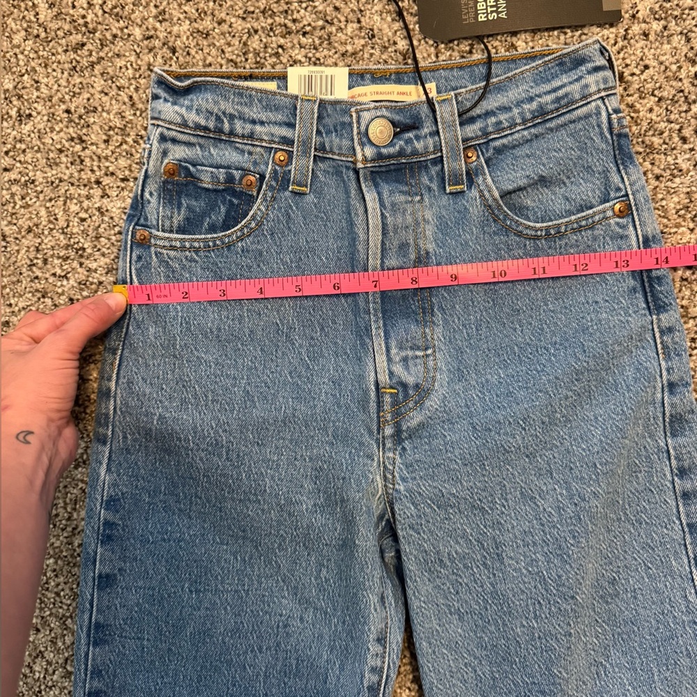 NWT Levi's Ribcage Straight Ankle Jeans - Picture 11 of 11